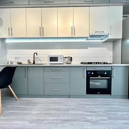 Apartpoltava Жк "Пилипа Орлика,26" Business Апартаменти З Неймовірною Панорамою - Led Дзеркало -Тропічний Душ Esterno foto