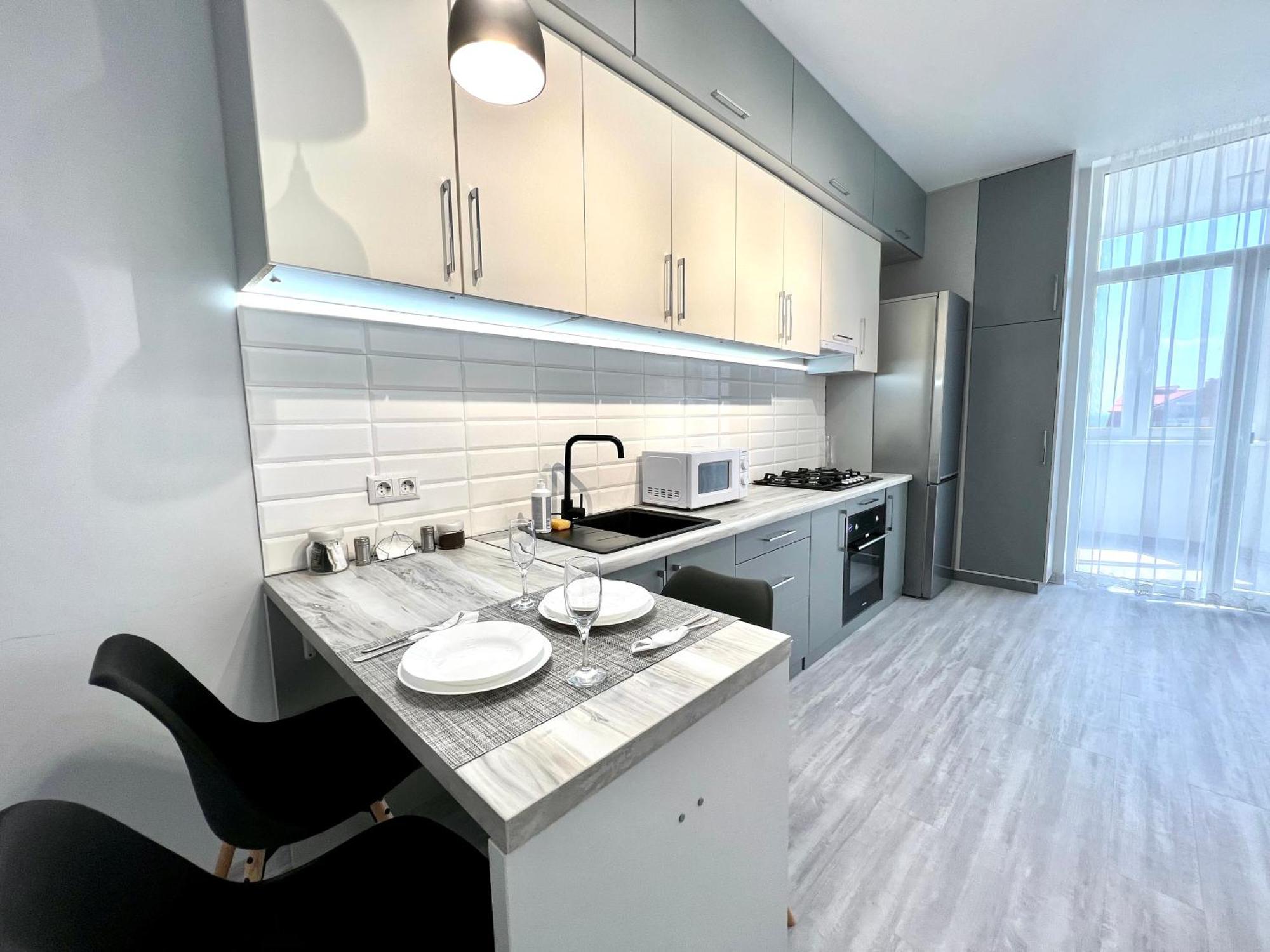 Apartpoltava Жк "Пилипа Орлика,26" Business Апартаменти З Неймовірною Панорамою - Led Дзеркало -Тропічний Душ Esterno foto